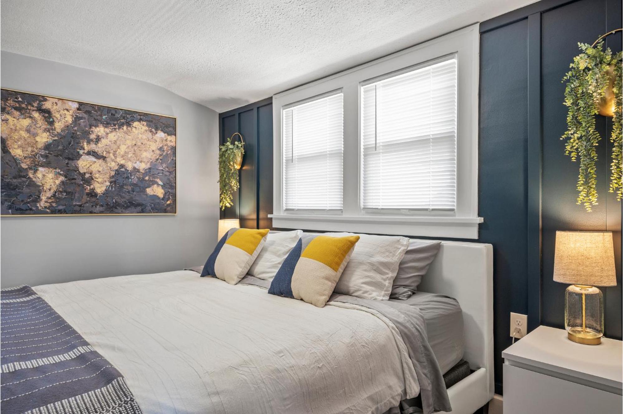 Amazing Parma Home King Bed Full Office Room Exterior photo